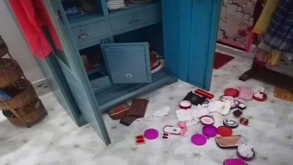 অবসরপ্রাপ্ত সেনা সদস্যের বাড়িতে চুরি