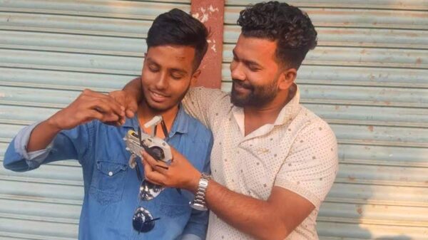 সেই ড্রোনটি উদ্ধার করে ফিরিয়ে দেয়া হয়েছে টিকটকার কিবরিয়াকে