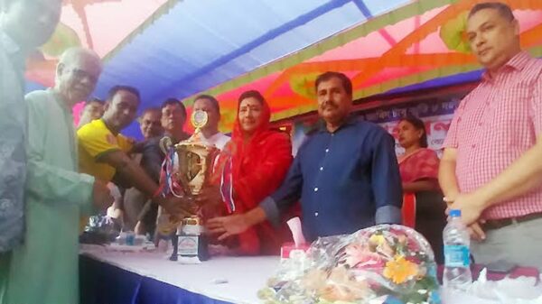 মধুখালীতে ৮ দলীয় ফুটবল টুর্নামেন্টের ফাইনাল খেলা অনুষ্ঠিত