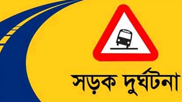বোয়ালমারীতে সড়ক দুঘর্টনায় পুলিশের দুই এসআই আহত