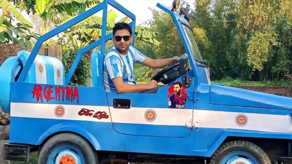 আর্জেন্টিনার পতাকার রঙে রঙিন হিরো লিটনের গাড়ি