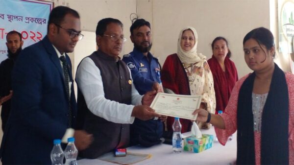ফরিদপুরে ক্রীড়া ও সাংস্কৃতিক প্রতিযোগিতার পুরস্কার বিতরণ