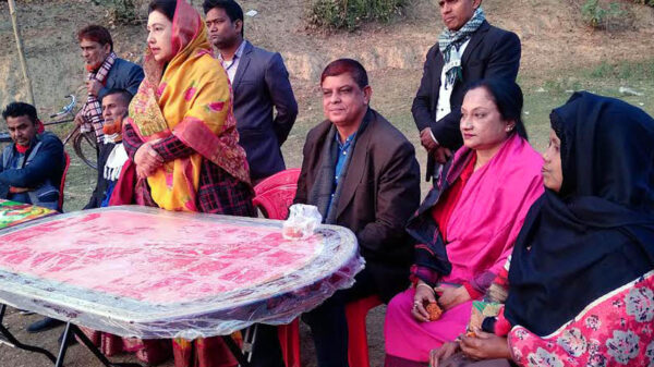মধুখালীতে চরঅঞ্চল জনসংযোগে মাহমুদা বেগম ক্রিক