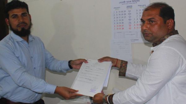 ঈশান গোপালপুরে স্বতন্ত্র চেয়ারম্যান প্রার্থীর মনোনয়ন জমা