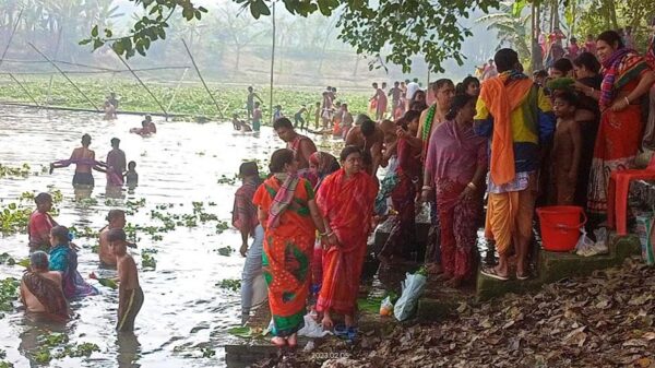 মধুখালীতে গঙ্গাস্নানে পূণ্যার্থীদের ঢল