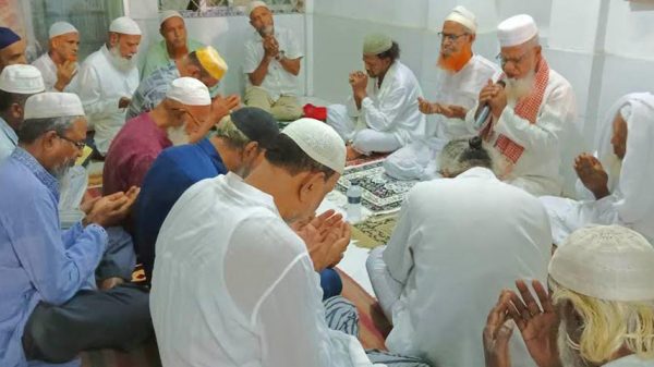 পীর মরহুম শেখ ছৈজদ্দিন আল চিস্তির ওফাৎ দিবসে দোয়া ও মিলাদ মাহফিল