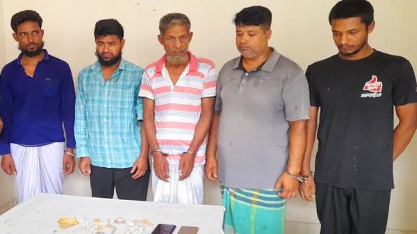 বাখুন্ডা বাজার প্রহরীদের বেঁধে ডাকাতির ঘটনায় লুণ্ঠিত মালামালসহ গ্রেপ্তার ৬