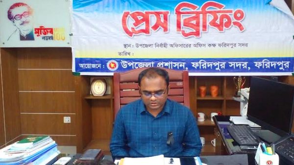 ভূমি ও গৃহহীনদের ঘর প্রদান নিয়ে উপজেলা প্রশাসনের প্রেস ব্রিফিং