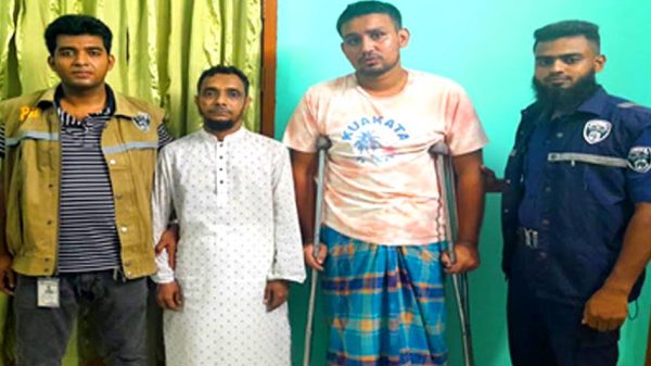 ইজিবাইকের হুড দেখে হত্যা মামলার দুই আসামী আটক করেছে ফরিদপুরের পিবিআই