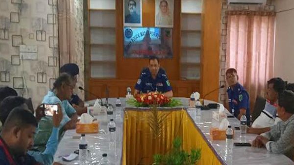 ফরিদপুরে সাংবাদিকদের সাথে হাইওয়ে পুলিশ সুপারের মত বিনিময়