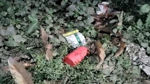 ফরিদপুর শহরে দুই জায়গায় আগুন : দুটি ককটেল উদ্ধার