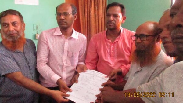 ফরিদপুর শ্রমিক ইউনিয়ন এর ত্রি-বার্ষিক নির্বাচন উপলক্ষে প্রার্থীদের নোমিনেশন পত্র জমা