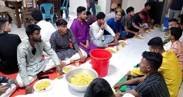 মধুখালীতে'সপ্নতরী' এর উদ্যোগে ইফতার ও দোয়া মাহফিল