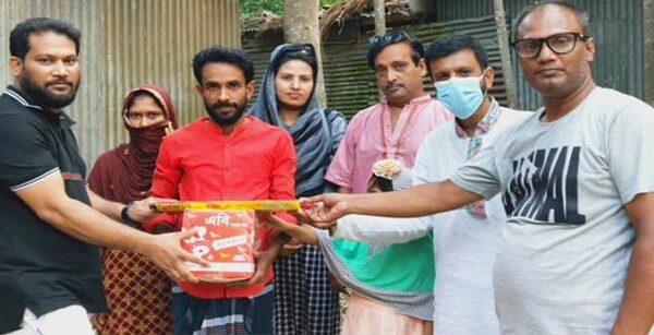এই ঈদে অসহায়দের পাশে ওরা ১১ জন