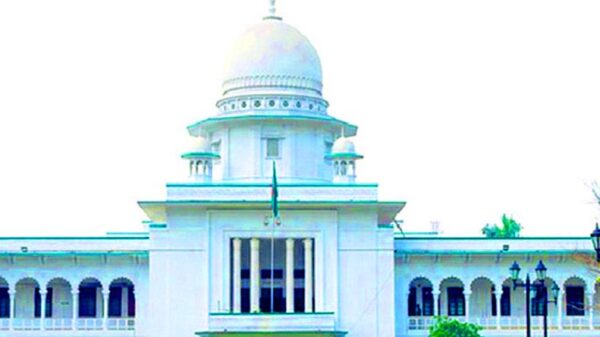 অসৌজন্যমূলক আচরন এর দায়ে বোয়ালমারীর ইউএনওকে হাইকোর্টে তলব