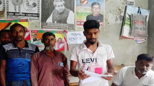 চাঁদাবাজি মামলার বাদিকে আটকে রেখে নির্যাতনের অভিযোগ