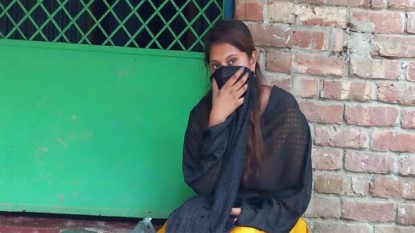 প্রেমিকের বাড়িতে অনশনের পর বিয়ের আয়োজন