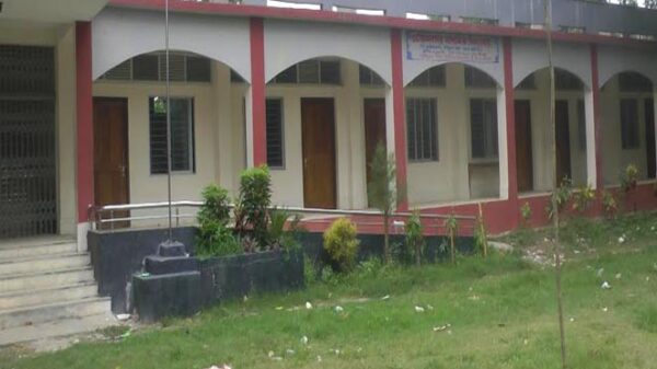 ভাঙ্গায় রমরমা নিয়োগ বাণিজ্যের অভিযোগ