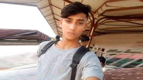 মোটরসাইকেল দূর্ঘটনায় স্কুল ছাত্রের মৃত্যু