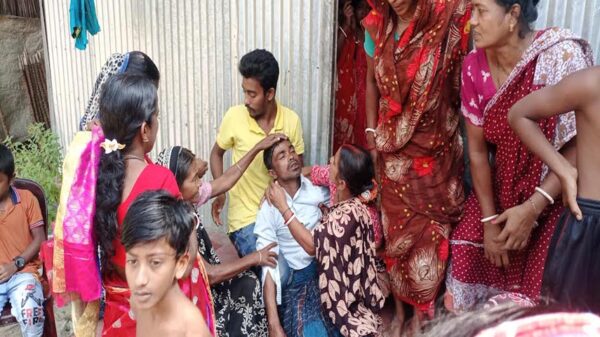 প্রেমিকার উপর অভিমান করে কিশোরের আত্মহত্যা