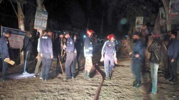 এবার সদরপুরে পুলিশ-বিএনপির ধাওয়া পাল্টা ধাওয়া