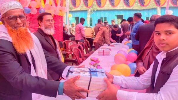 মধুখালীতে বিনামূল্যে পাঠ্যপুুস্তক বিতরণ