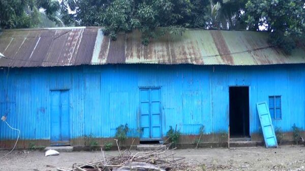 সদরপুরে জমি ভাড়া নিয়ে দখলের পায়তারা