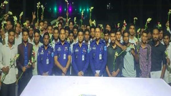 পরীক্ষার ফি ছাড়াই ৭৩ জনের পুলিশে চাকরি