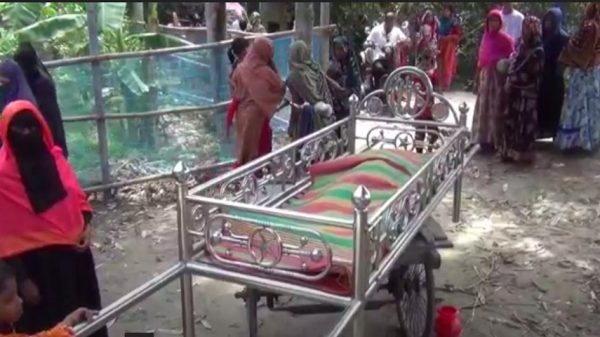 ট্রেনের ধাক্কায় প্রতিবন্ধী বৃদ্ধার মৃত্যু