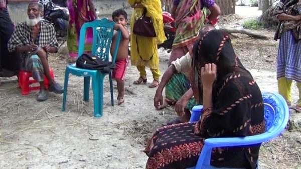 পরকিয়ার জেরে পলাতক প্রেমিকের বাড়িতে আরেক প্রেমিকা হাজির