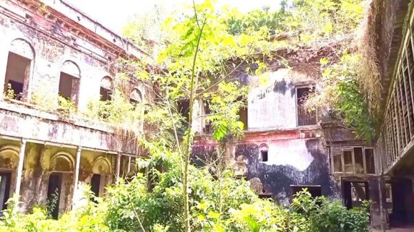 সদরপুরের জমিদার বাড়ি হতে পারে দেশর অন্যতম পর্যটন কেন্দ্র