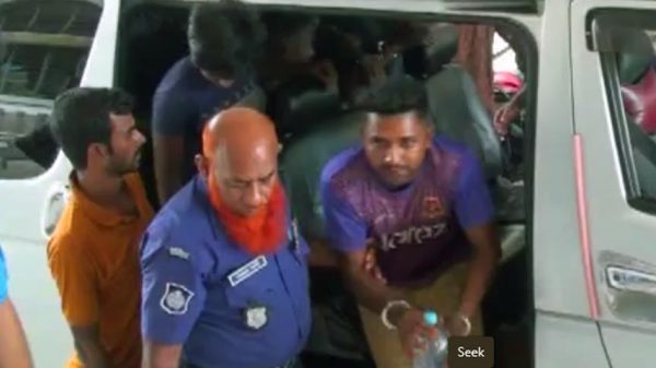 প্রধানমন্ত্রীর ছবি বিকৃতকারী পুলিশের হাতে গ্রেফতার