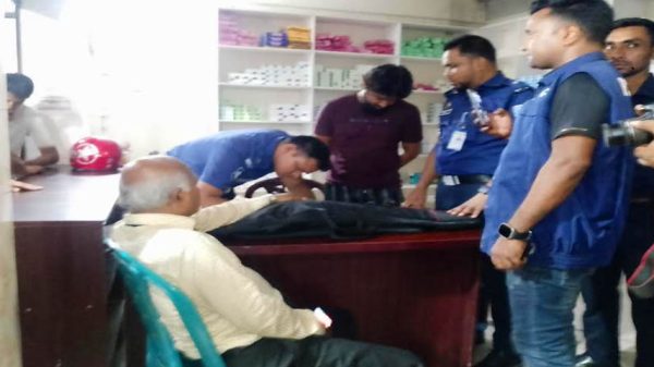 বোয়ালমারীতে আগ্নেয়াস্ত্রসহ আওয়ামী লীগ নেতা গোলাম কবির আটক