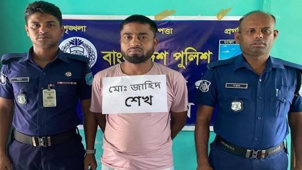 বোয়ালমারীতে ১৩ মামলার সাজা প্রাপ্ত আসামী গ্রেফতার