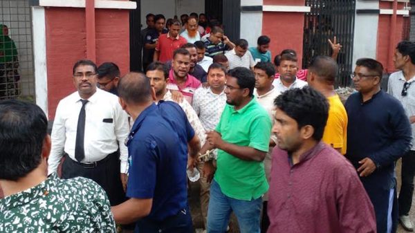 পুলিশের উপর হামলার অভিযোগে দায়ের করা মামলায় বিএনপির ১৬ নেতা-কর্মী কারাগারে