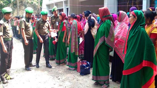 আসন্ন দূর্গাপূজা উপলক্ষে মধুখালীতে নিরাপত্তা কর্মি বাছাই