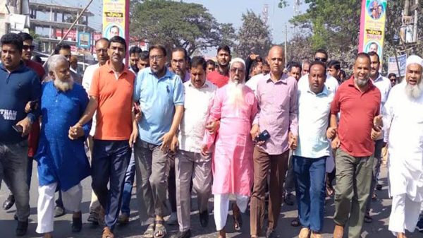 মাঠে নেই বিএনপি : মধুখালীতে আওয়ামীলীগের শান্তি সমাবেশ