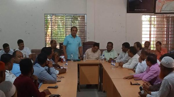 অবরোধের প্রতিবাদে ফরিদপুর কোতোয়ালি থানা আওয়ামী লীগের আলোচনা সভা