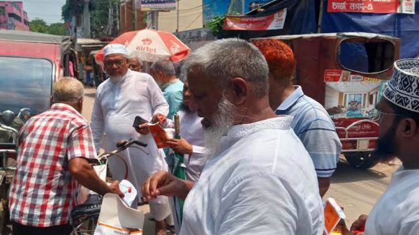 ফরিদপুরে জামায়াতের উদ্যোগে পানি ও স্যালাইন বিতরণকালে তিন কর্মী আটক