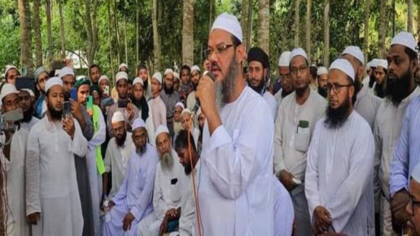 নিহত দুই ভাইয়ের বাড়িতে ইসলামী আন্দোলন বাংলাদেশের কেন্দ্রীয় নেতৃবৃন্দ