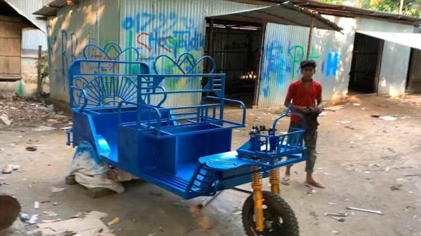 নগরকান্দায় তৈরি হচ্ছে অনুমোদনহীন ইজিবাইক