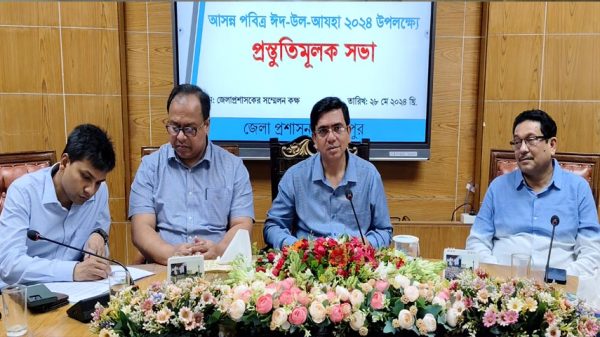 পশুর ট্রাকে চাঁদাবাজি ও অতিরিক্ত মূল্যে ক্রয় বিক্রয় করা যাবে না...জেলা প্রশাসক